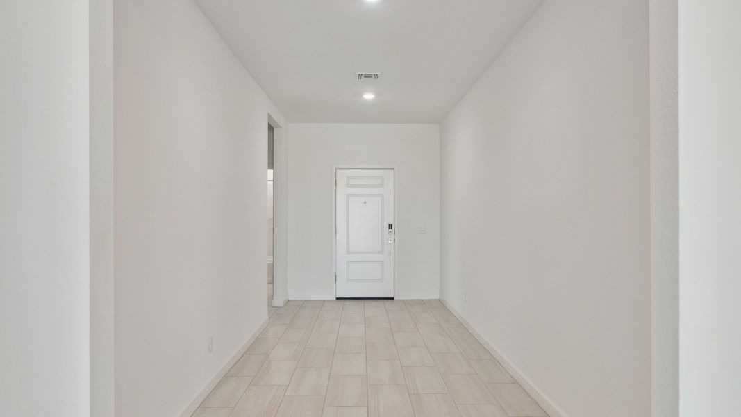 Representative unfurnished interior of a home built from the Cobalt by D.R. Horton in Zanjero Pass, Glendale (Image 16).