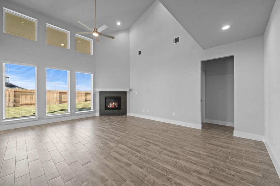 Spacious, unfurnished interior of a new home in Beacon Hill, Waller (Image 17).