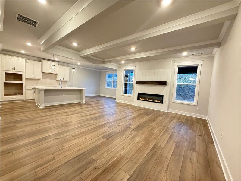 Spacious, unfurnished interior of a new home in Ponderosa Farms Manor, Gainesville (Image 18).