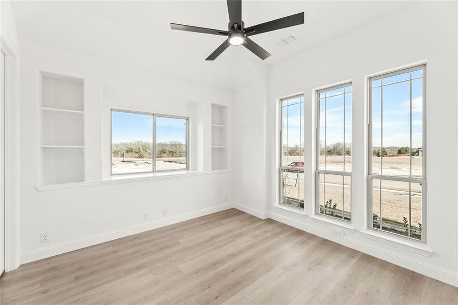 Spacious, unfurnished interior of a new home in Crystal Lake Estates, Red Oak (Image 16).