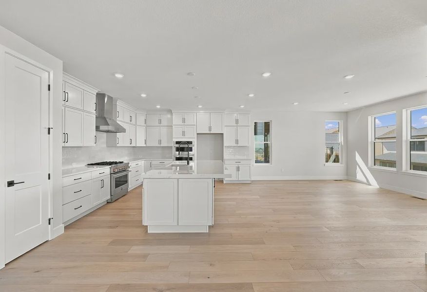 Homesite 247 Kitchen + Dining - 5 of 24
