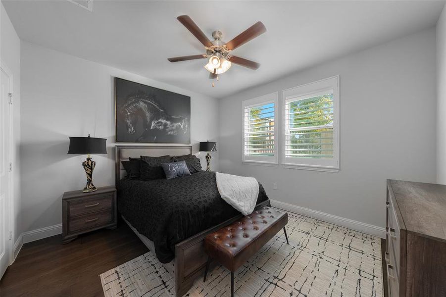 Furnished interior view inside a new home in , Allen (Image 7).