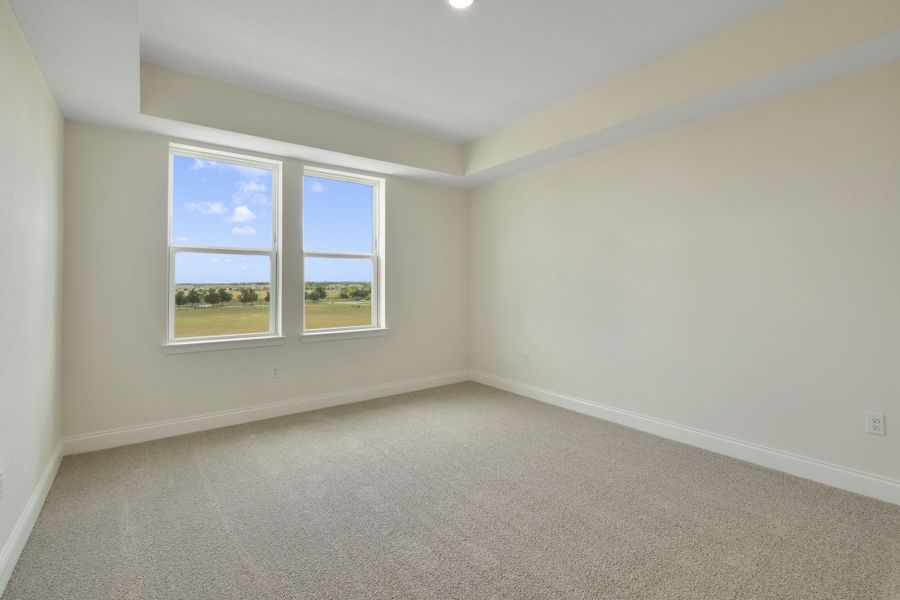 Spacious, unfurnished interior of a new home in Gatherings® of Lake Nona, Orlando (Image 27).