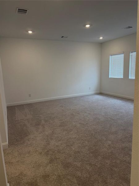 Spacious, unfurnished interior of a new home in Cross Creek West, Fulshear (Image 21).