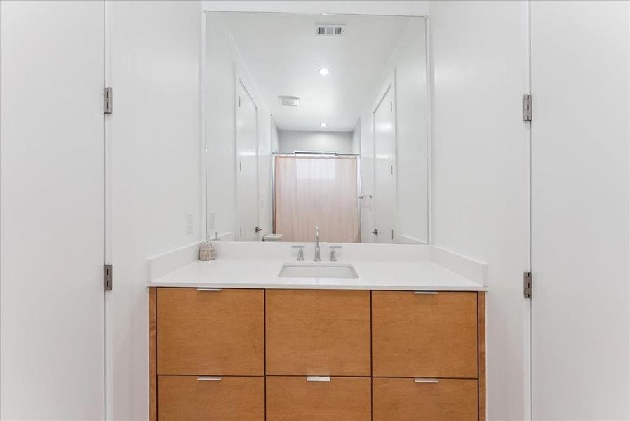 Bathroom between jack and jill rooms