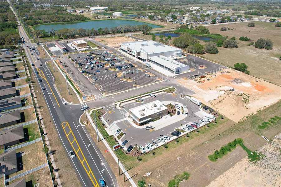 BRAND NEW PLAZA MINUTES WALKING