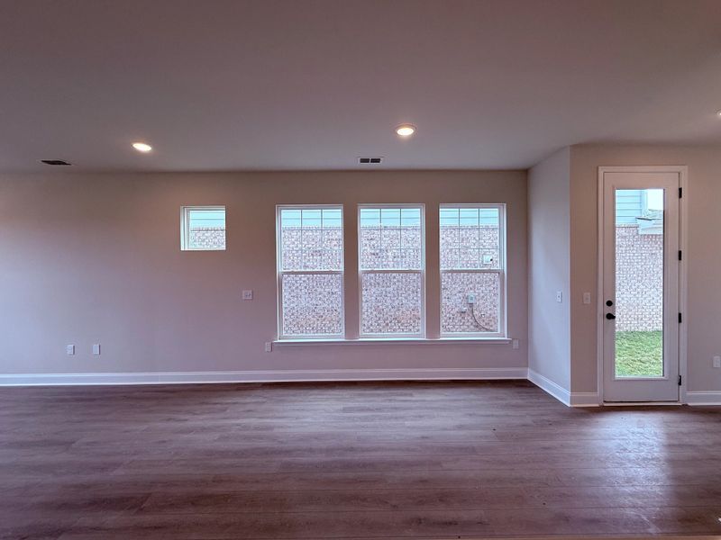 Spacious, unfurnished interior of a new home in Promenade at Clari Park, Murfreesboro (Image 15).