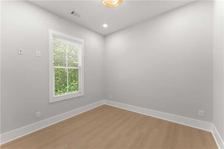 Spacious, unfurnished interior of a new home in , Flowery Branch (Image 35).