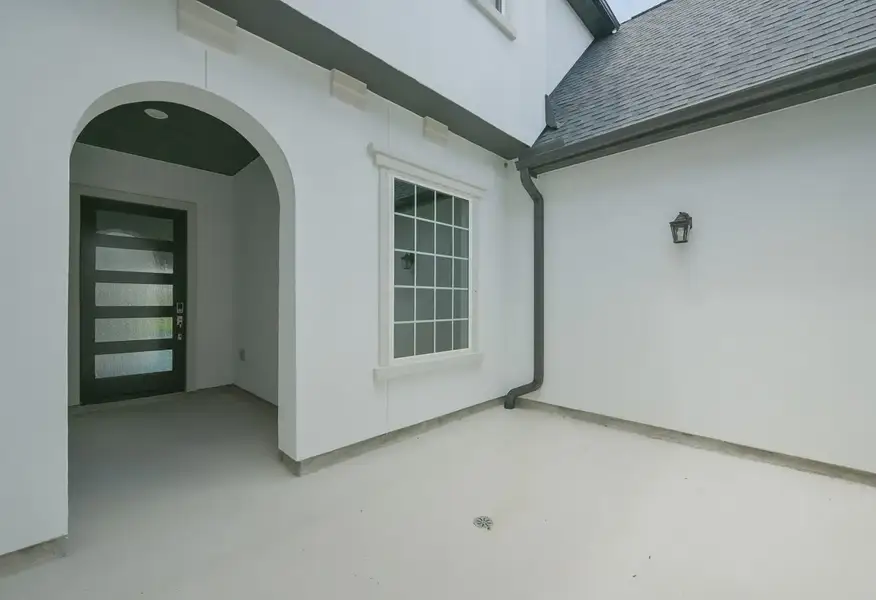 Homesite 4406 Front Courtyard - 5 of 25