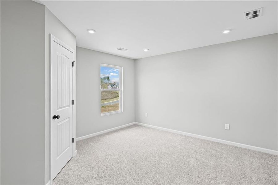 Spacious, unfurnished interior of a new home in Twin Lakes, Hoschton (Image 39).
