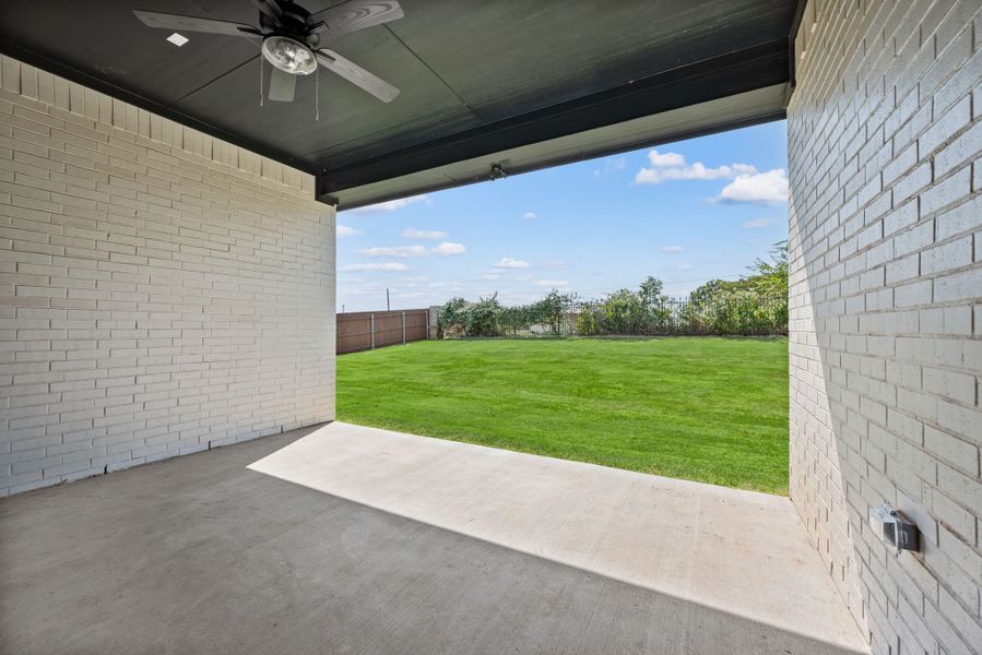 Image 39 of a home in Highland Oaks.