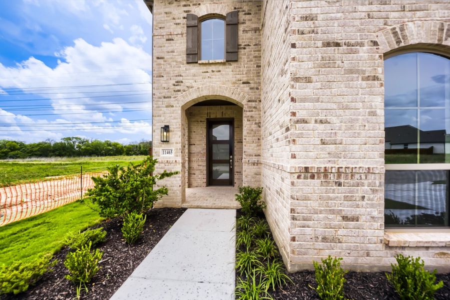 11465 Wulstone - Front Entryway