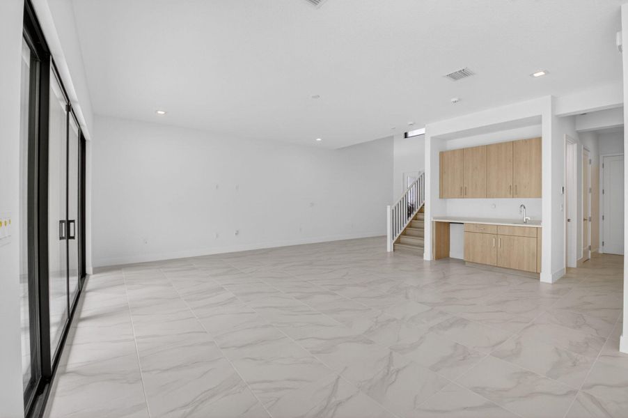Living Area (3)