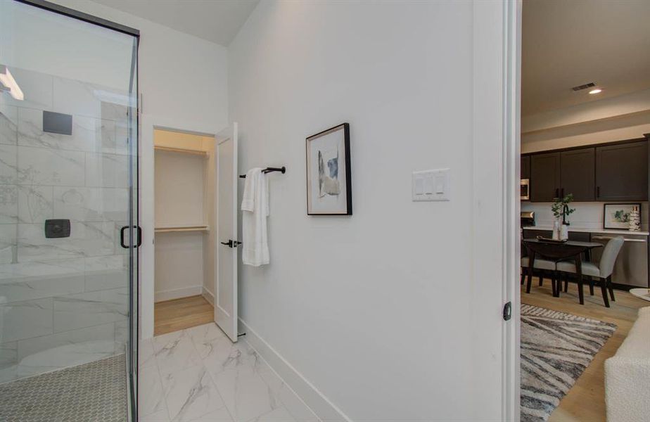 Large secondary bathrooms and closets