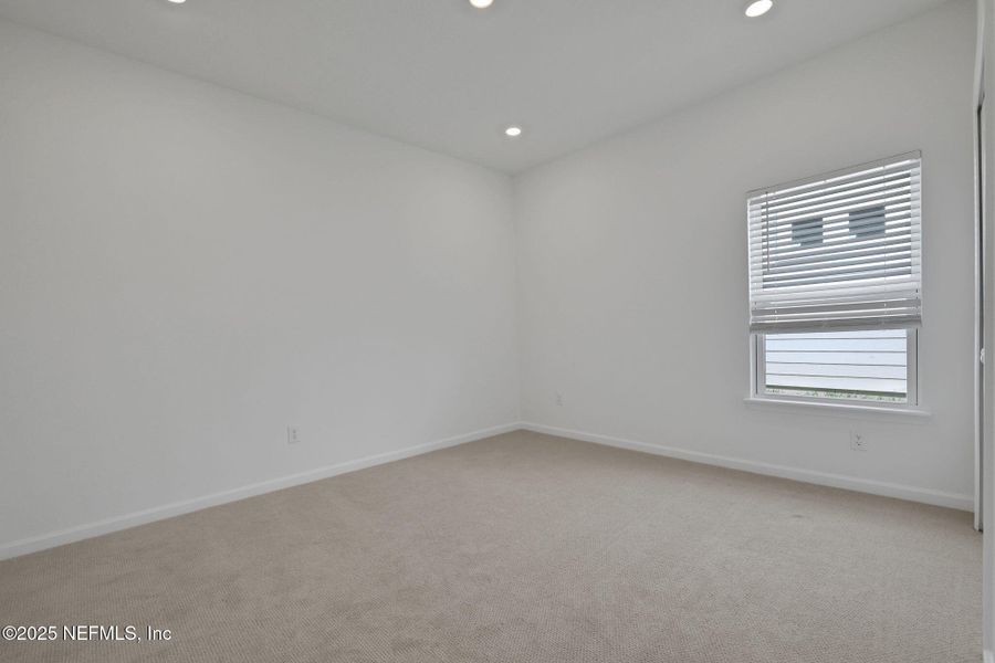 Spacious, unfurnished interior of a new home in Brook Forest, St. Augustine (Image 30).