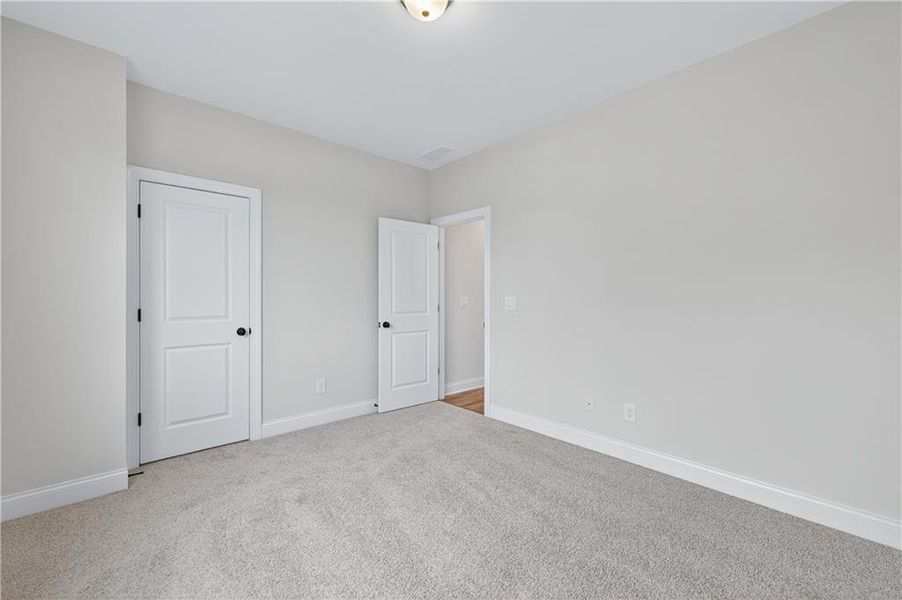 Spacious, unfurnished interior of a new home in , Jefferson (Image 21).