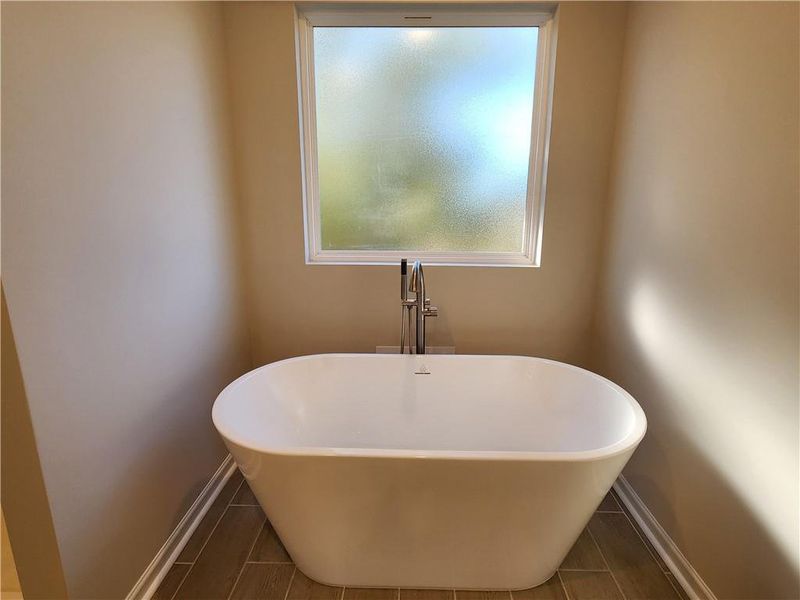Furnished interior view inside a new home in The Woodlands Preserve, Jackson (Image 7).