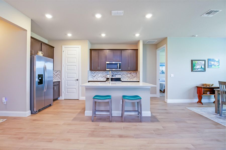 8667 Dahlia CIR
