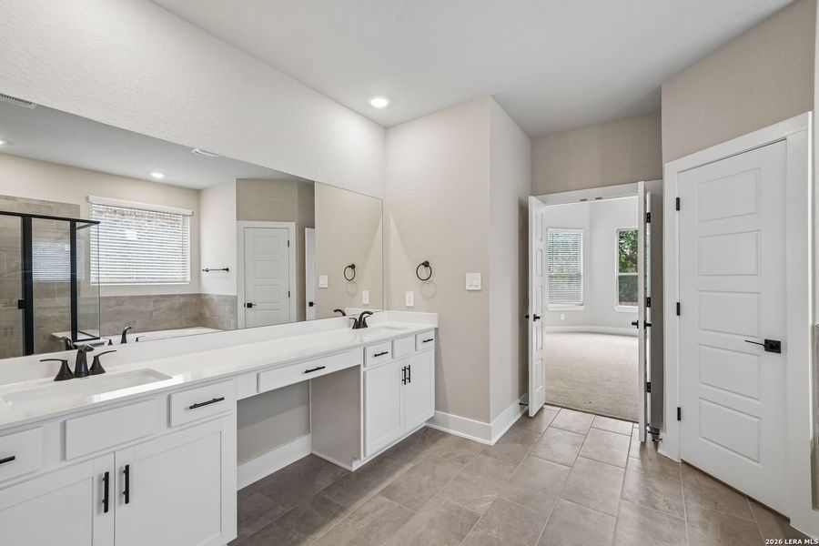 Furnished interior view inside a new home in Fox Falls, Boerne (Image 13).