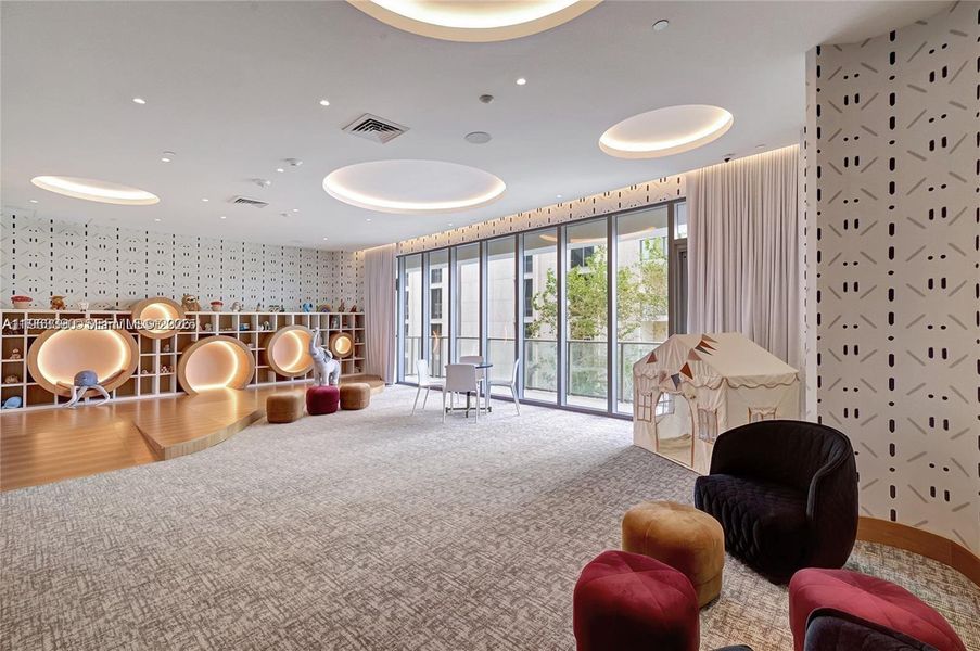 Community amenities in Mr. C Residences, Miami (Image 34).