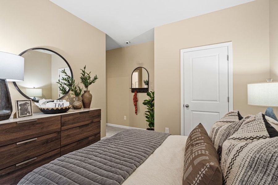 Furnished interior view inside a new home in Rosewood Farm, Lawrenceville (Image 10).