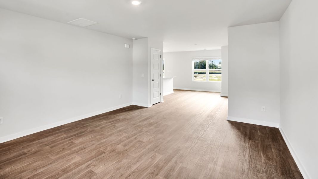 Spacious, unfurnished interior of a new home in Lockwood Landing, Supply (Image 18).