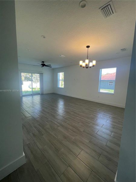 Spacious, unfurnished interior of a new home in , Riviera Beach (Image 10).
