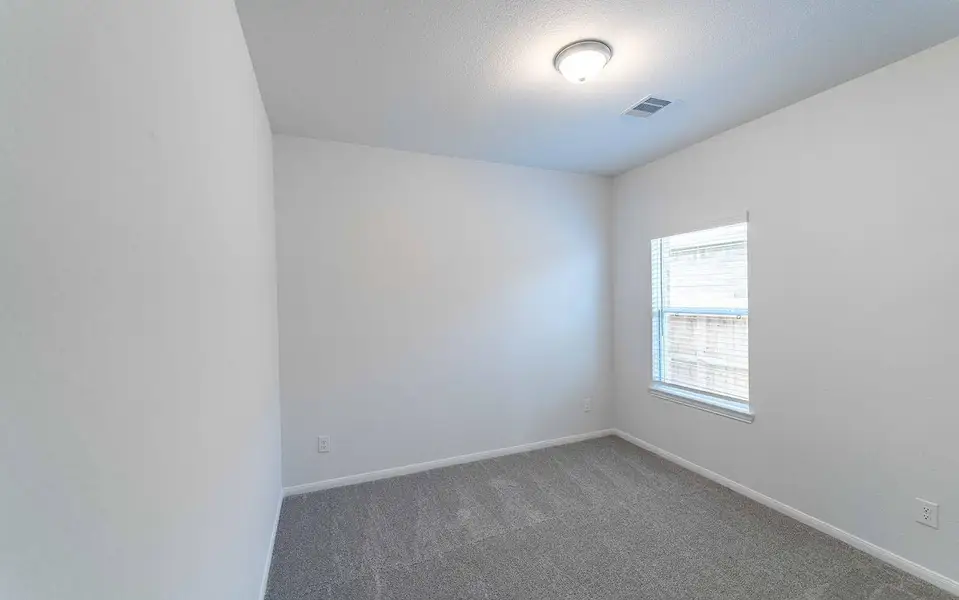 Spacious, unfurnished interior of a new home in Pecan Estates, Crosby (Image 4).