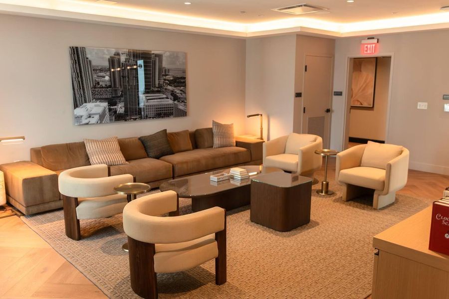 243ca551-d7eb-4af7-a0fb-f47743d84794