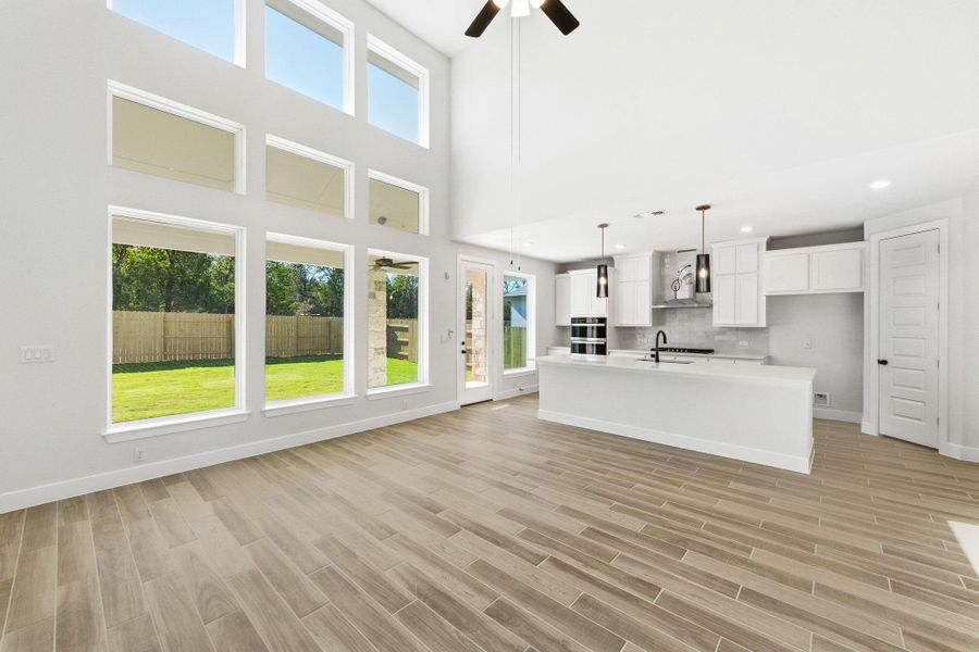 Spacious, unfurnished interior of a new home in The Colony, Bastrop (Image 23).