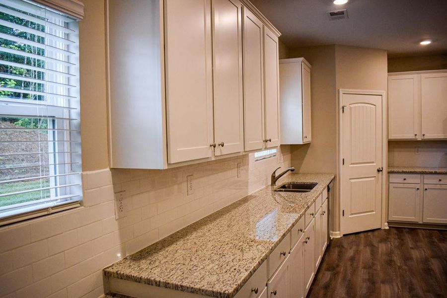 Furnished interior view inside a new home in , Dallas (Image 16). Furnished interior view inside a new home in , Dallas (Image 16).