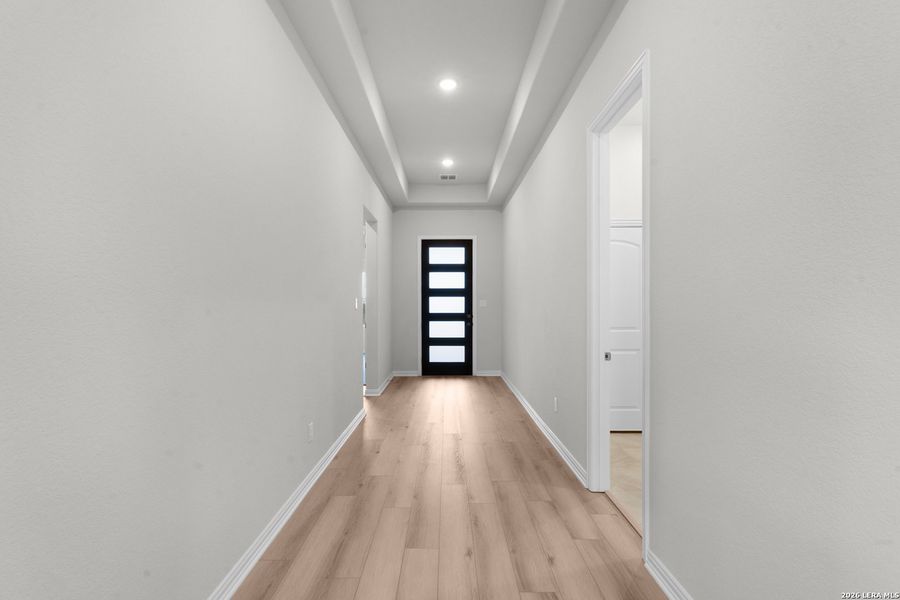 Spacious, unfurnished interior of a new home in The Crossvine, Schertz (Image 20).