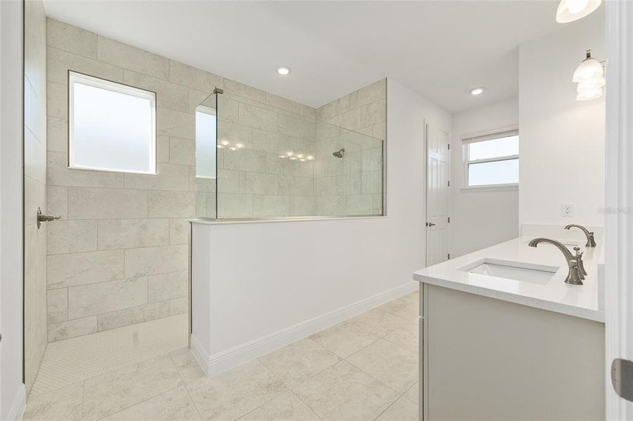 Furnished interior view inside a new home in , Ocala (Image 10).