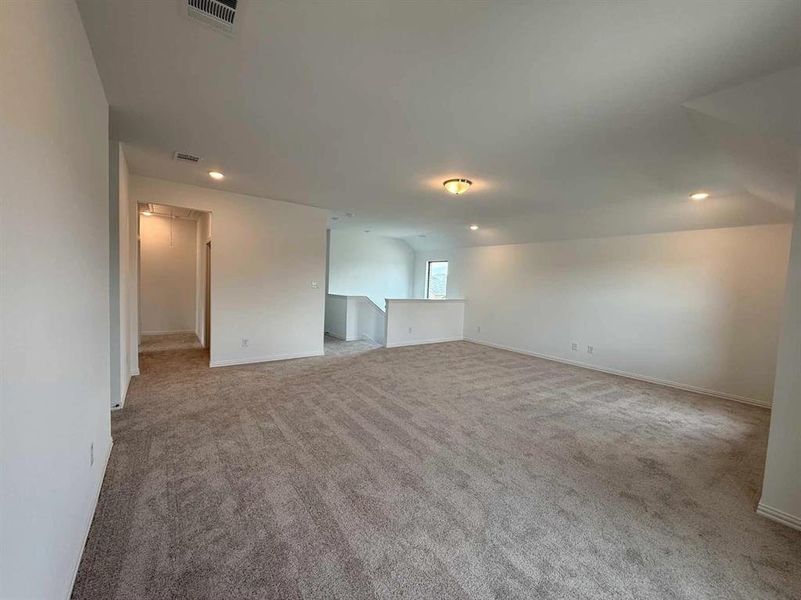 Spacious, unfurnished interior of a new home in Gateway Parks, Forney (Image 16).