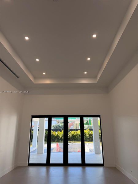 Spacious, unfurnished interior of a new home in , Miami (Image 16).