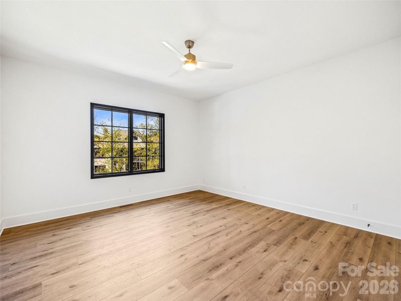 Spacious, unfurnished interior of a new home in , Asheville (Image 35).