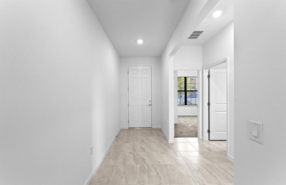 SWFL_HML_Cedar_12403_Foyer