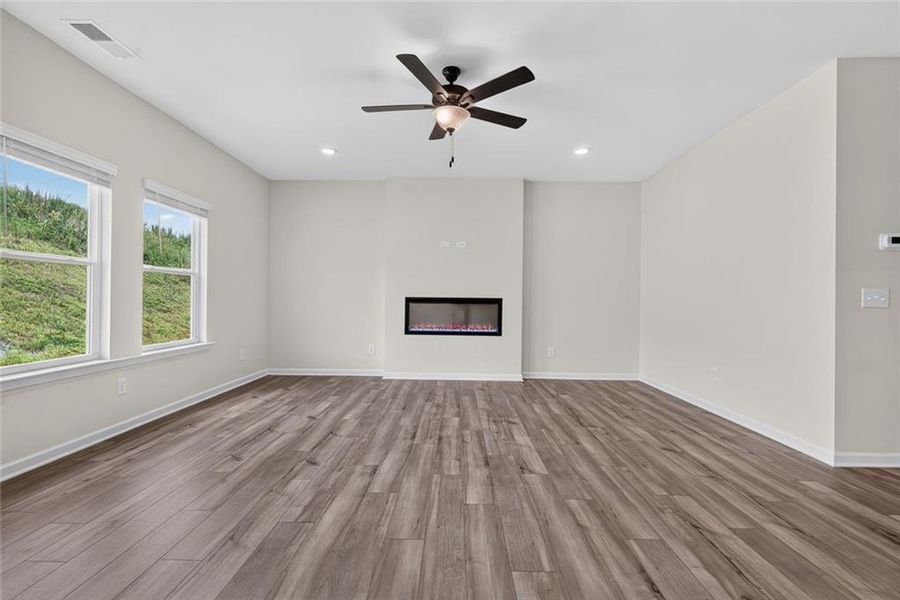 Spacious, unfurnished interior of a new home in Saddle Ridge, Calhoun (Image 27).