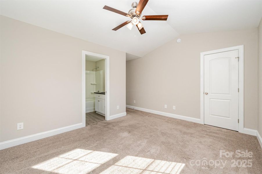 Spacious, unfurnished interior of a new home in , Kannapolis (Image 12).