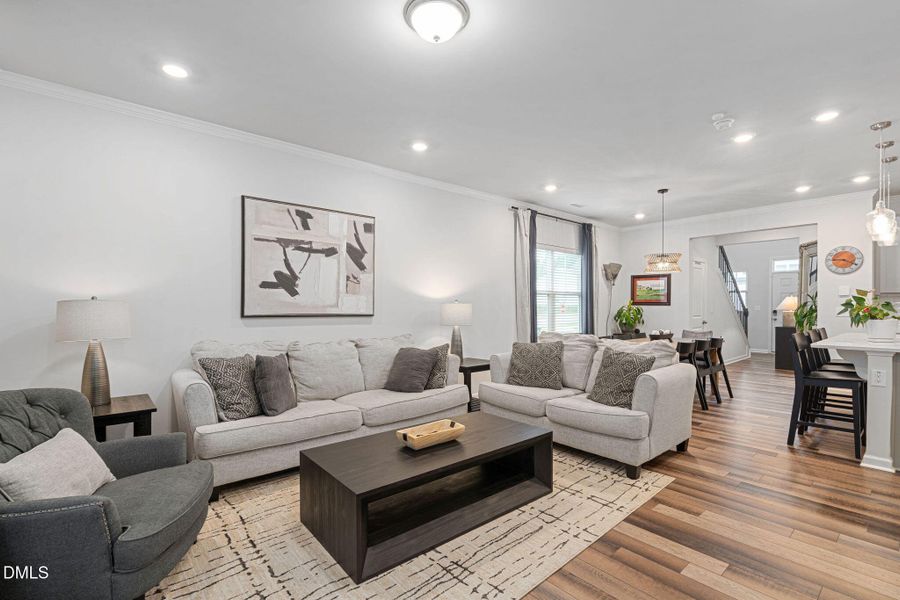 48-web-or-mls-4004-mount-moran-rd