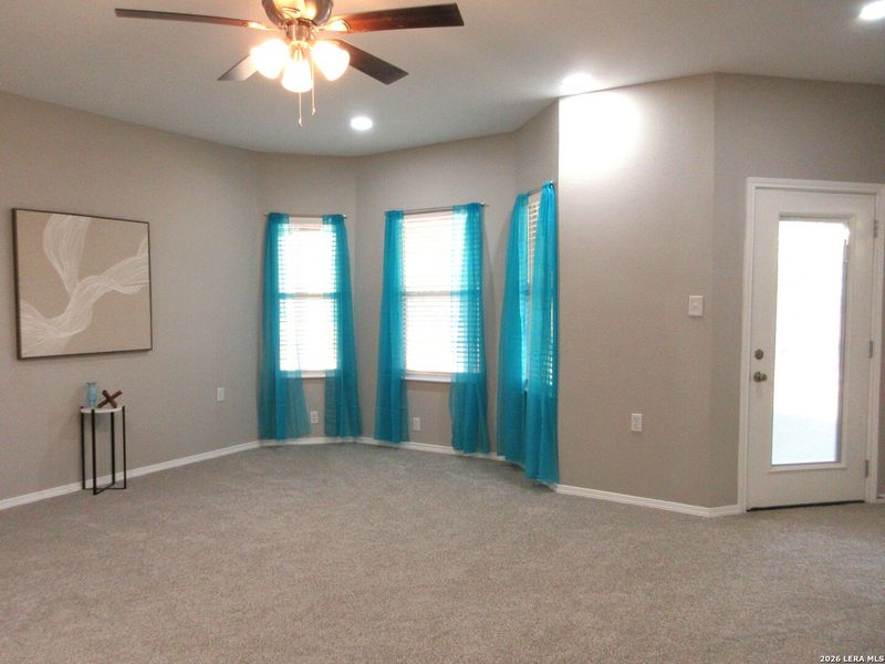 Spacious, unfurnished interior of a new home in , Seguin (Image 17). Spacious, unfurnished interior of a new home in , Seguin (Image 17).