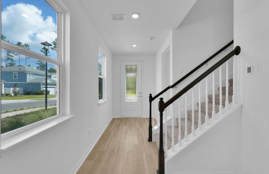 Juniper | Foyer/Entryway