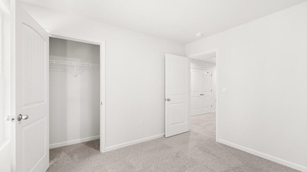 Spacious, unfurnished interior of a new home in Hughes Court, Dawsonville (Image 28).