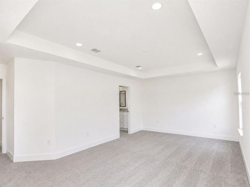 Spacious, unfurnished interior of a new home in Arbor Park, Leesburg (Image 7). Spacious, unfurnished interior of a new home in Arbor Park, Leesburg (Image 7).