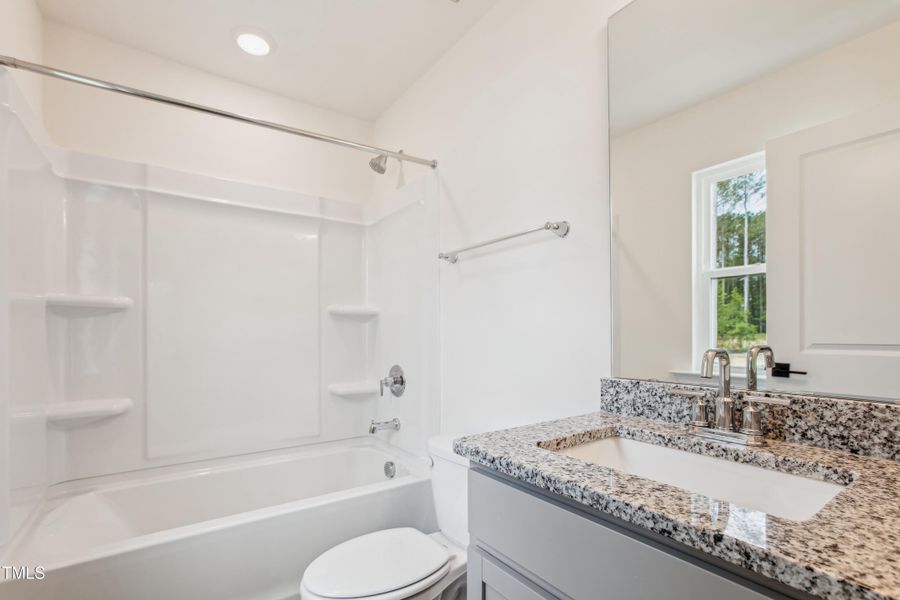 Roanoke - BTS 43 - interiors-bath-_mg_17