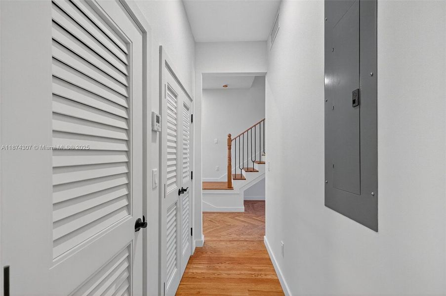 Spacious, unfurnished interior of a new home in , Miami (Image 40).