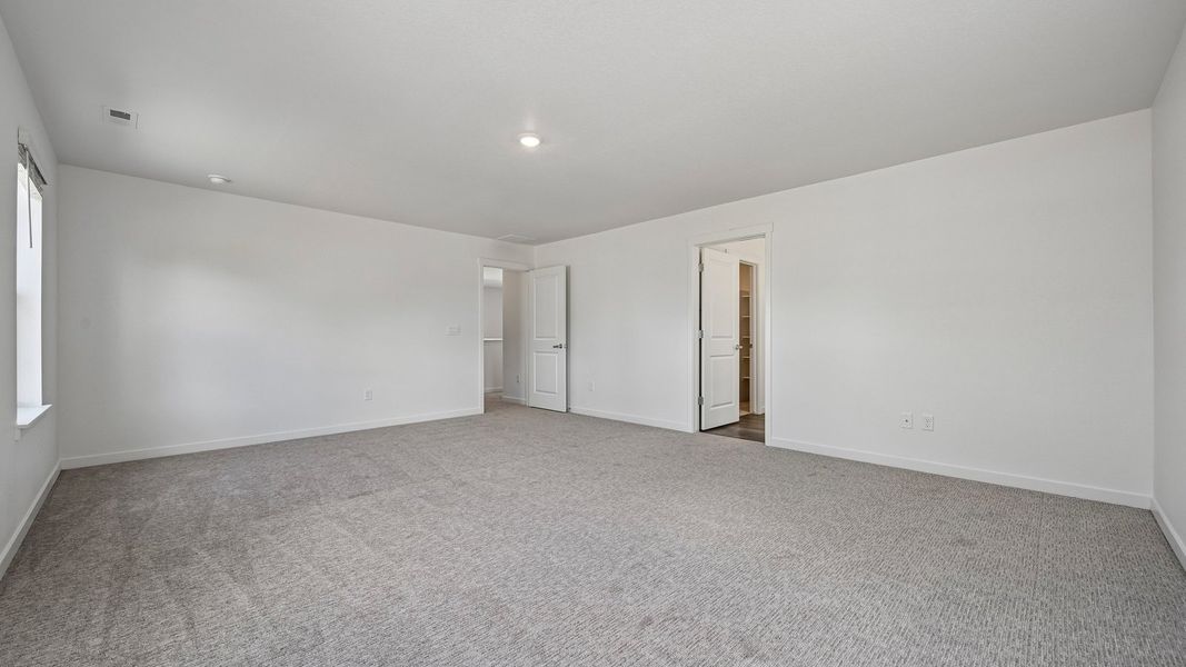 Spacious, unfurnished interior of a new home in Trails at Crowfoot, Parker (Image 20). Spacious, unfurnished interior of a new home in Trails at Crowfoot, Parker (Image 20).