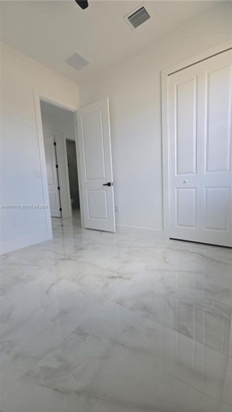 Spacious, unfurnished interior of a new home in , Lehigh Acres (Image 10).