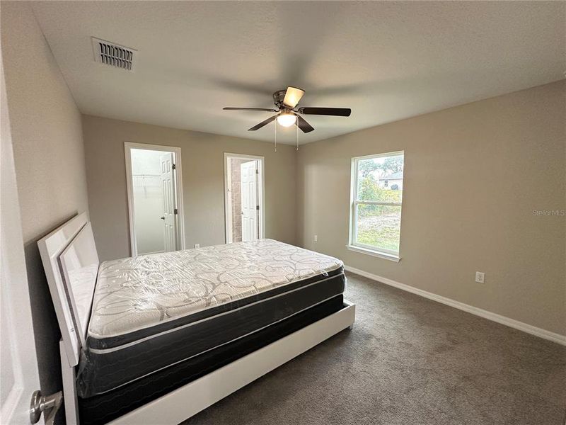 Furnished interior view inside a new home in , Dunnellon (Image 12).