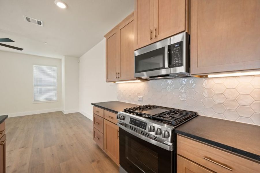 Furnished interior view inside a new home in Chelsea Commons, Allen (Image 5). Furnished interior view inside a new home in Chelsea Commons, Allen (Image 5).